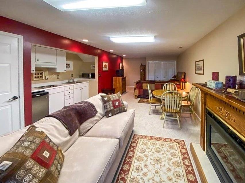 255A Emerald Dr, Harrisonburg, VA 22801 1 Bedroom Apartment for 1,000