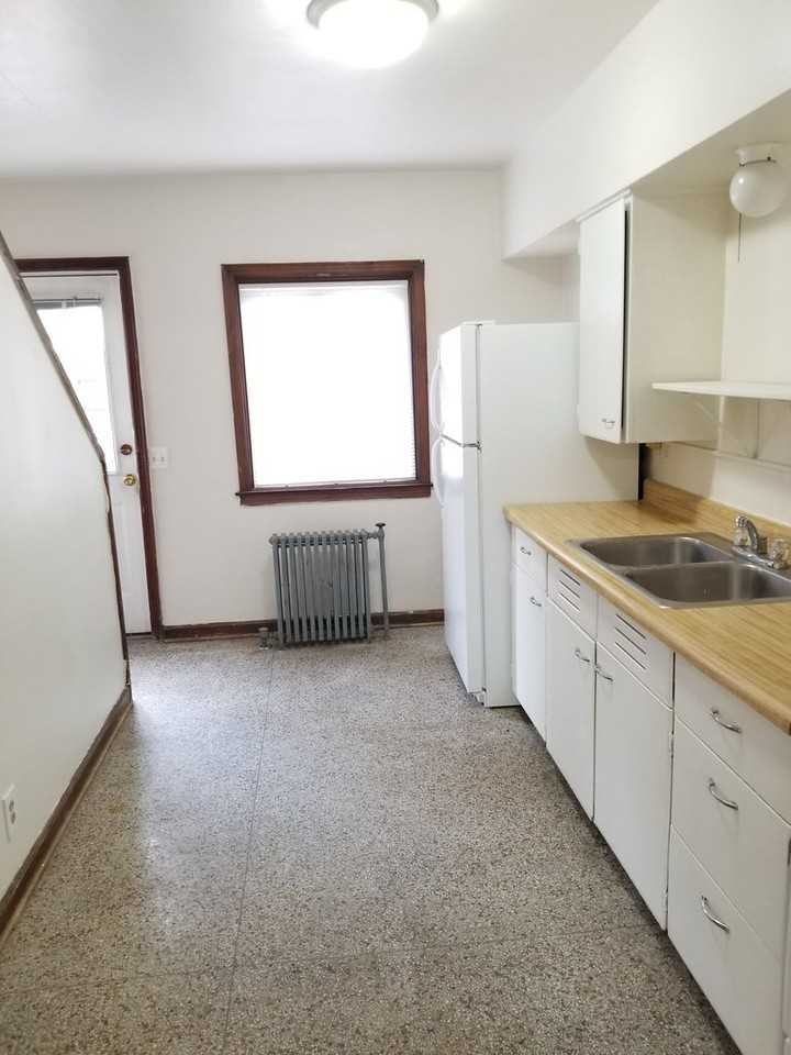 2617 E Johnson St - Photo 4 of 8