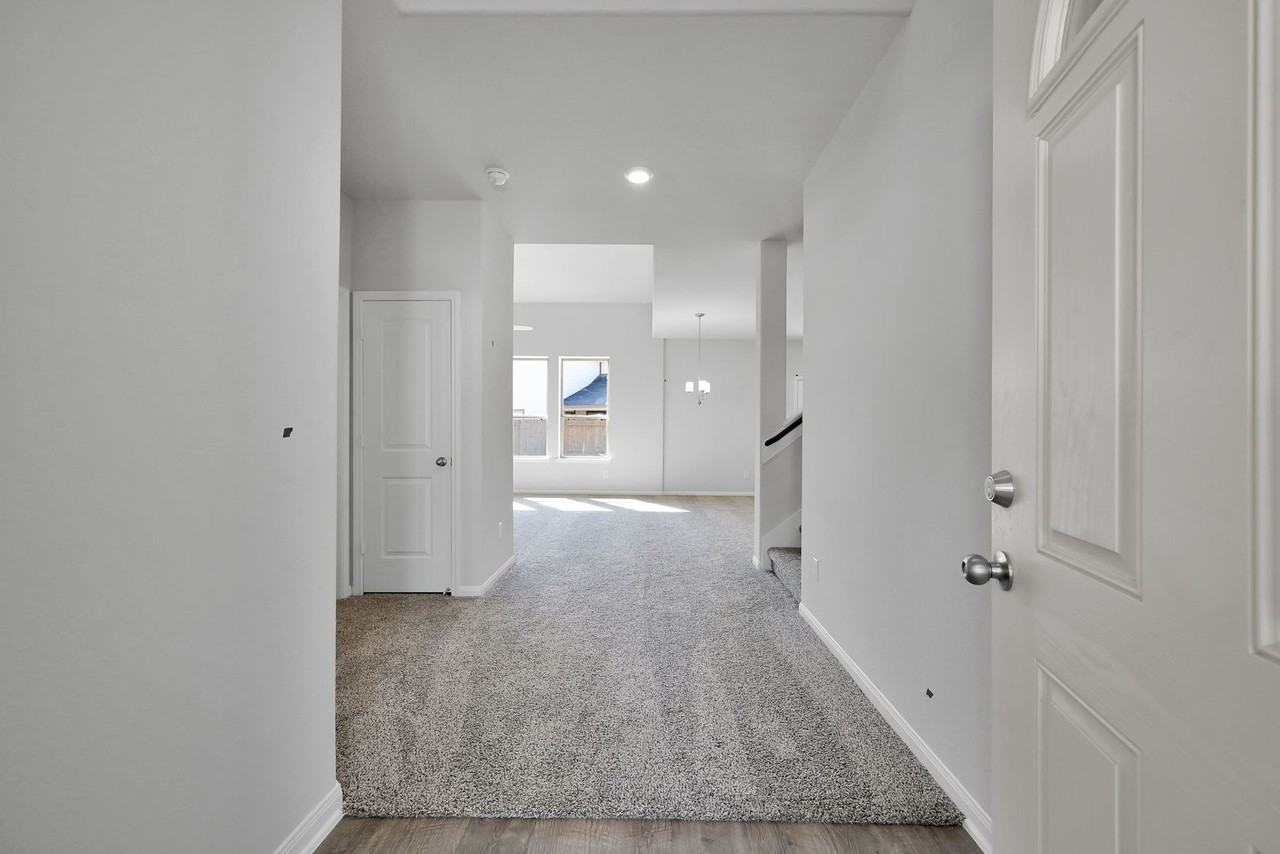 2140 Cedar Bend Dr - Photo 4 of 42