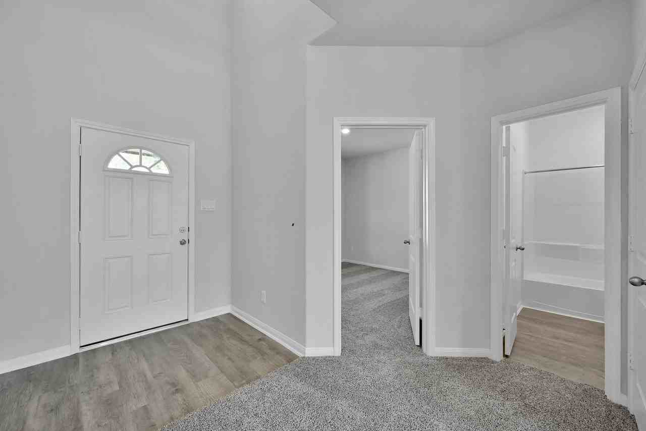 2140 Cedar Bend Dr - Photo 5 of 42