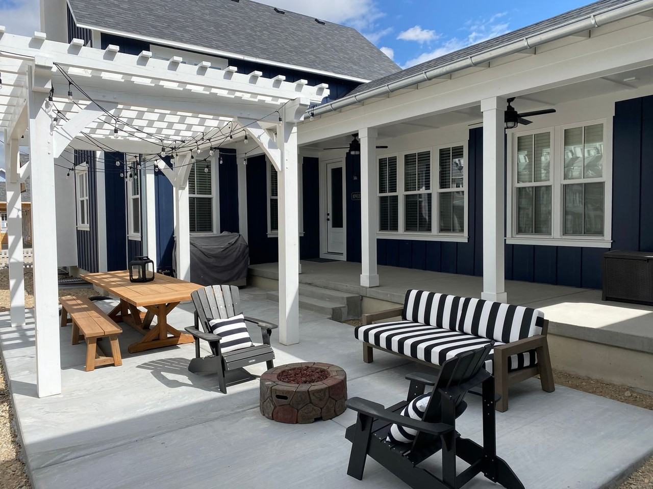 Daybreak Property - Photo 2 of 27