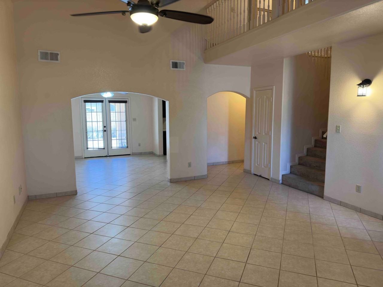 591 N Bernal Dr - Photo 3 of 36