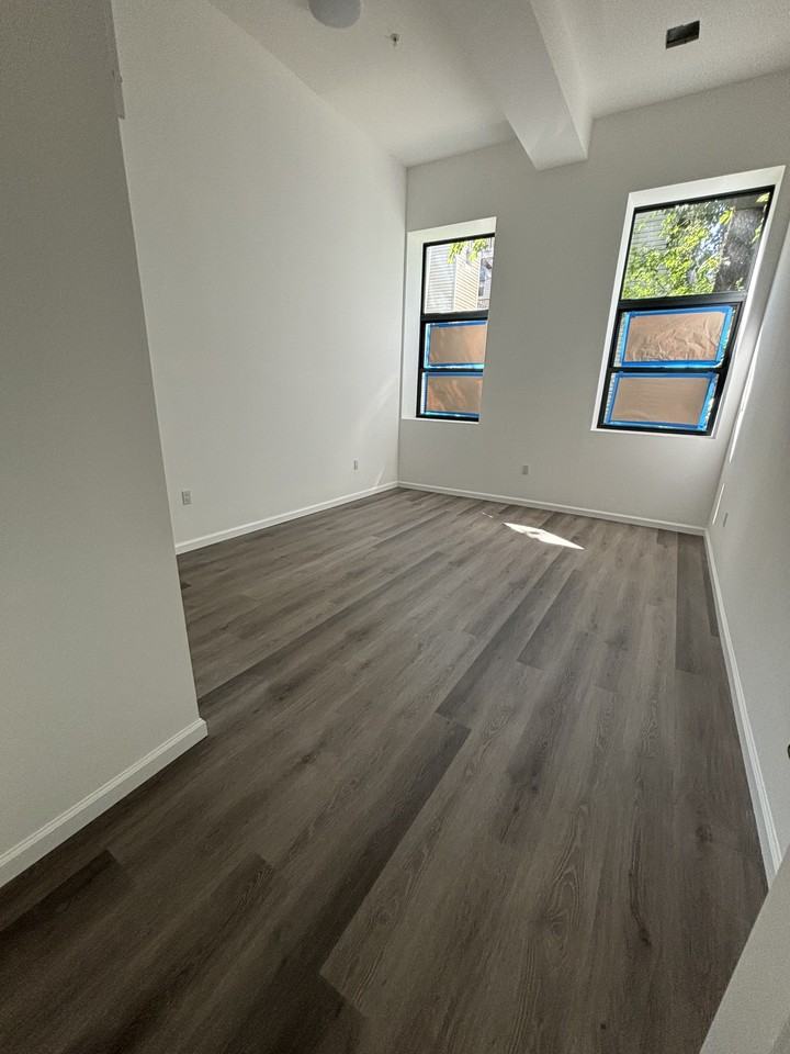 24 Elm St #202 - Photo 2 of 5