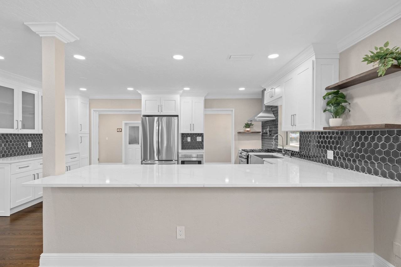 400 E Grant St #NA - Photo 7 of 50