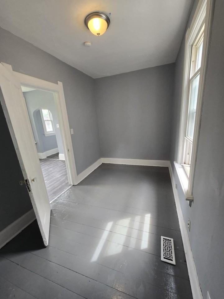 2608 W Walnut St 2, Milwaukee, WI 53208 2 Bedroom Apartment for 1,000