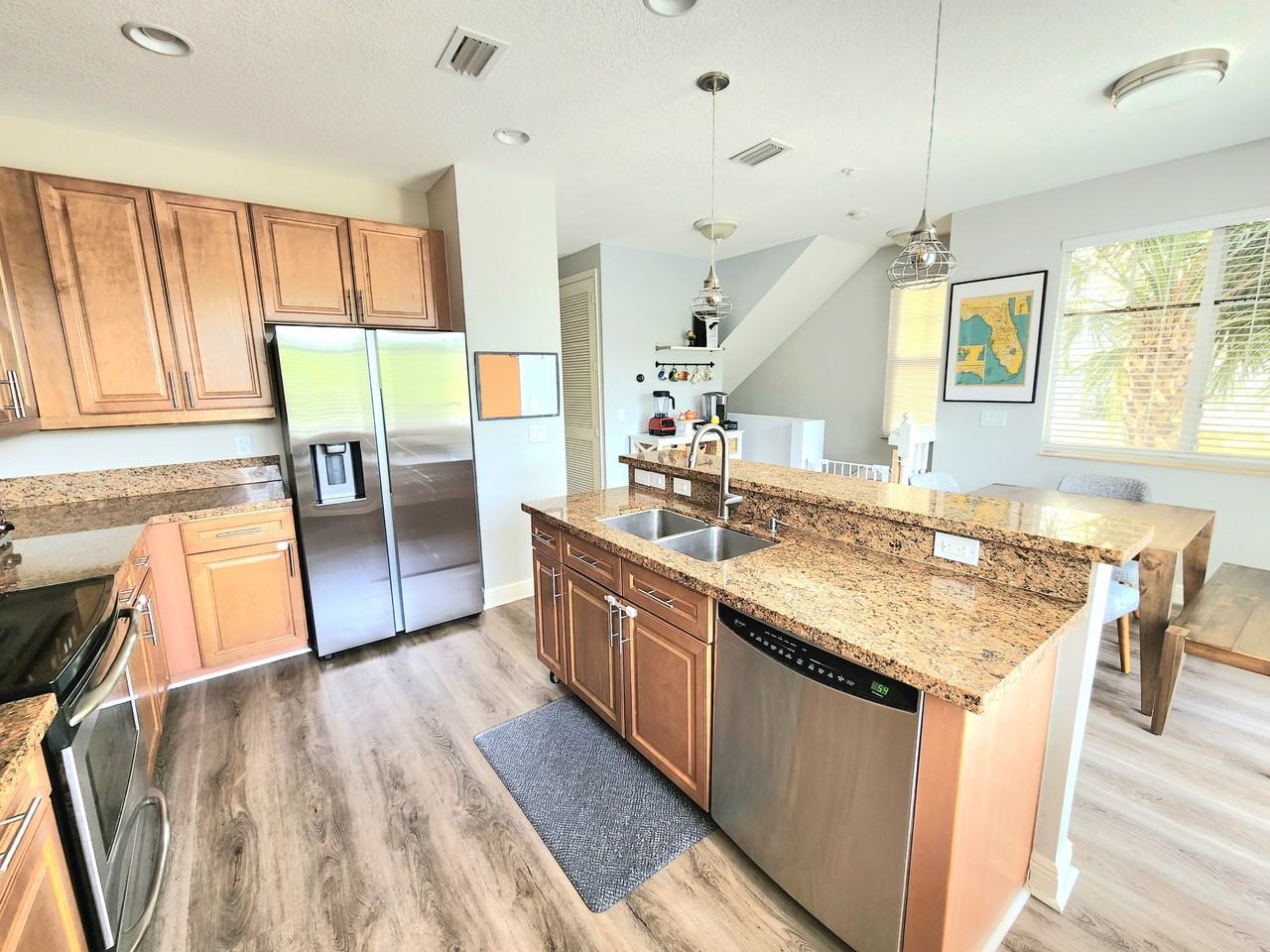 583 Nw 35th Pl #NA - Photo 4 of 26