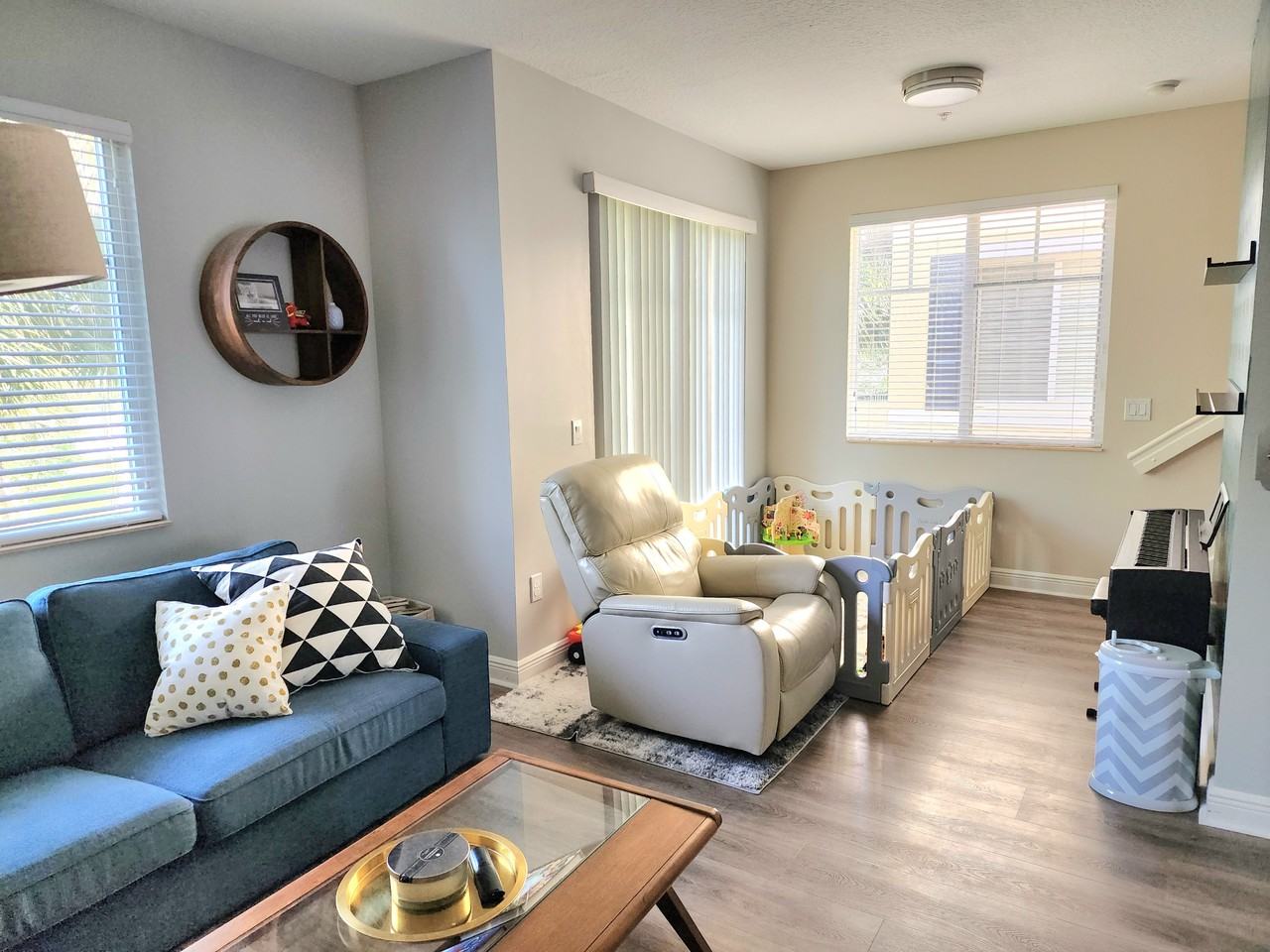 583 Nw 35th Pl #NA - Photo 7 of 26