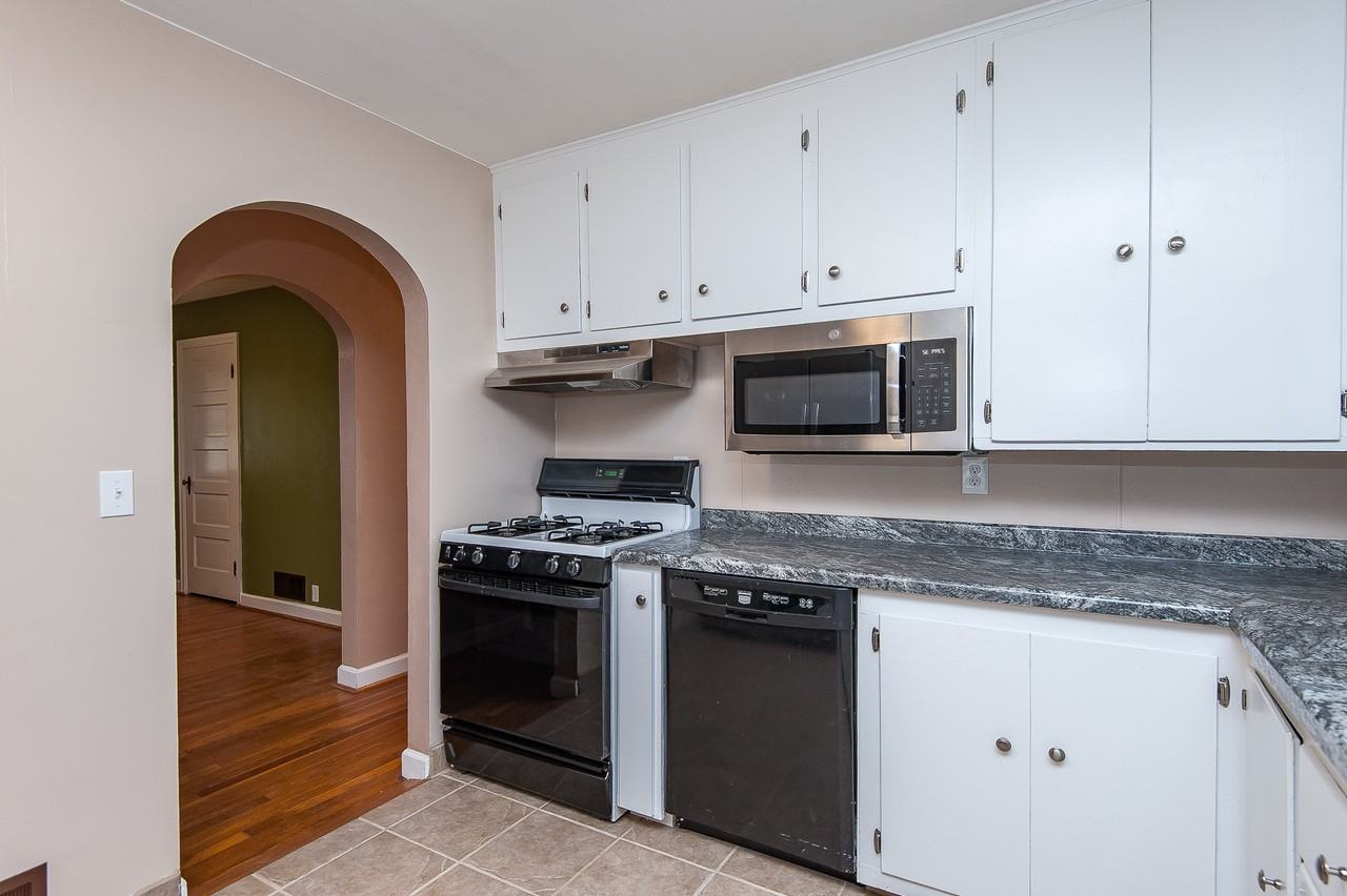 135 S Fremont St #NA - Photo 2 of 24