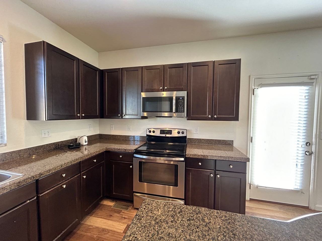 22041 E Pennwood Cir - Photo 7 of 37