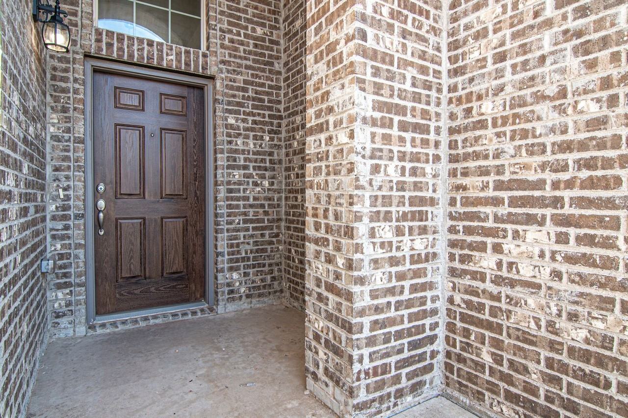 2312 Sky View Rd - Photo 2 of 26