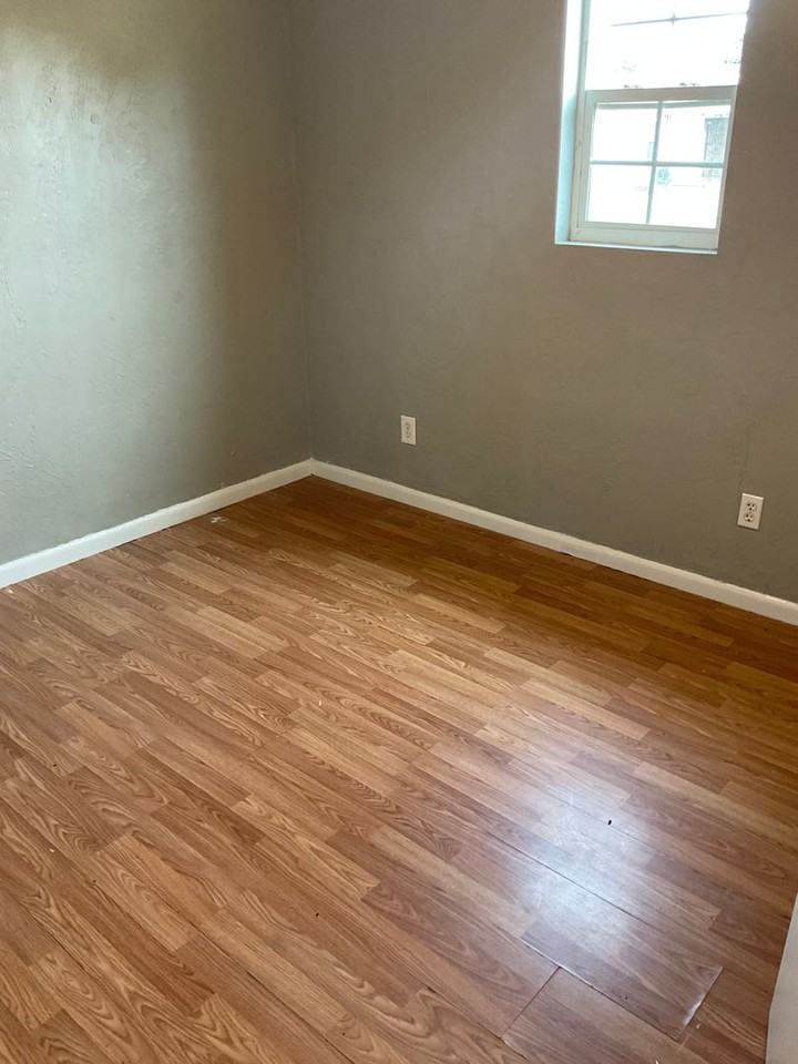 3119 Se 21st St - Photo 3 of 7