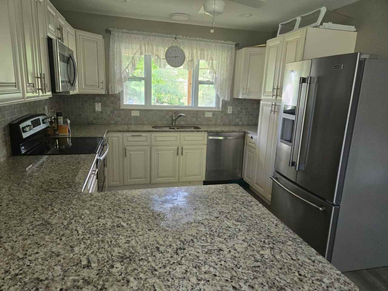 12605 Ward Dr - Photo 2 of 15