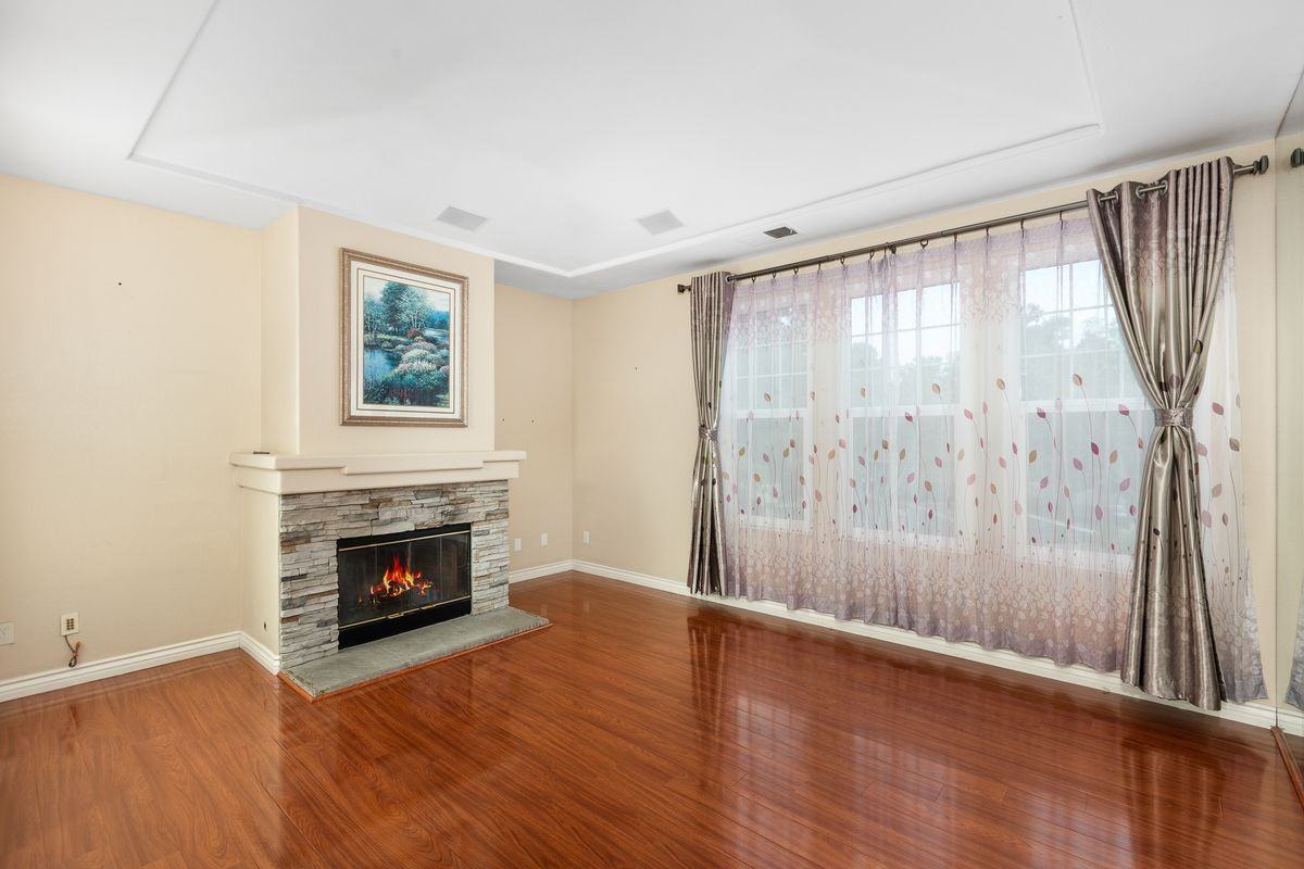 12085 World Trade Dr - Photo 3 of 25