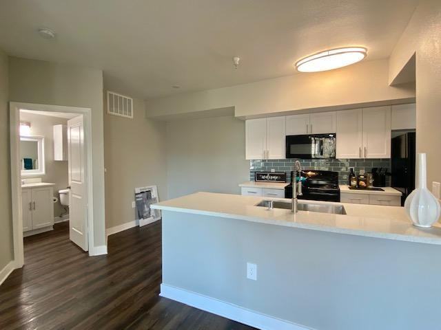 16613 Foothill Blvd
