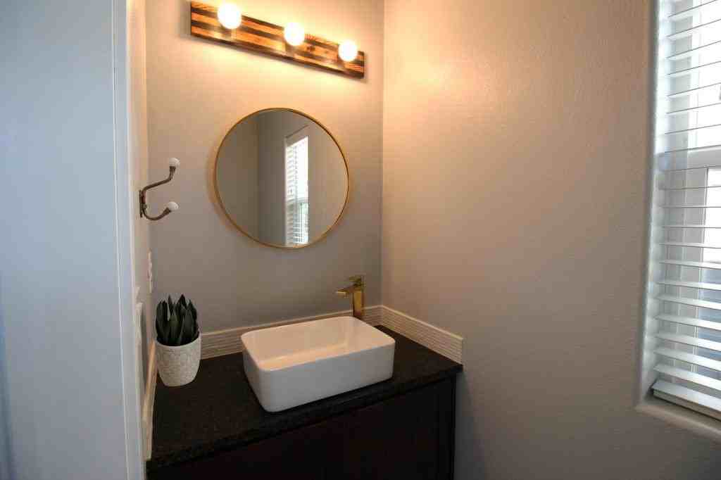 2551 W Sorbonne Dr - Photo 6 of 23