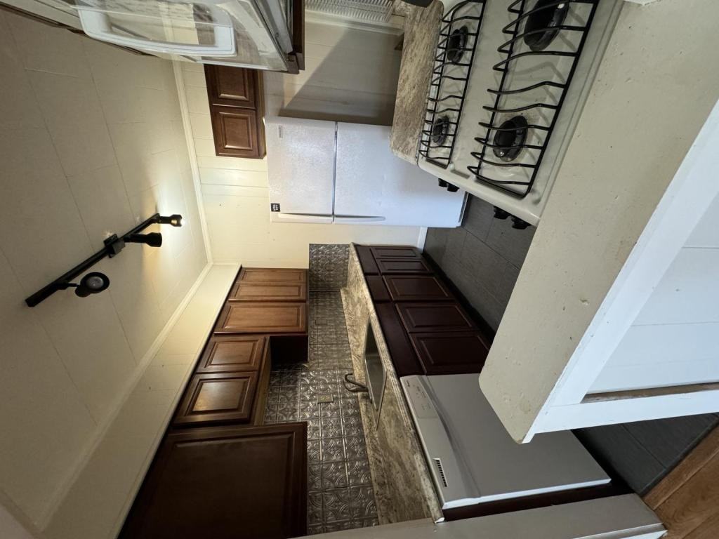 516 3rd Ave - Photo 2 of 18