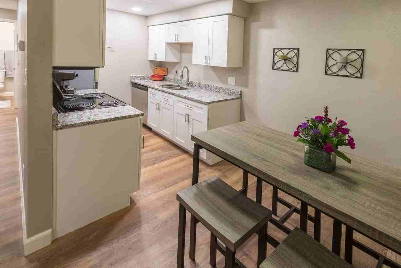 La Fonda Apartments - Photo 2 of 21