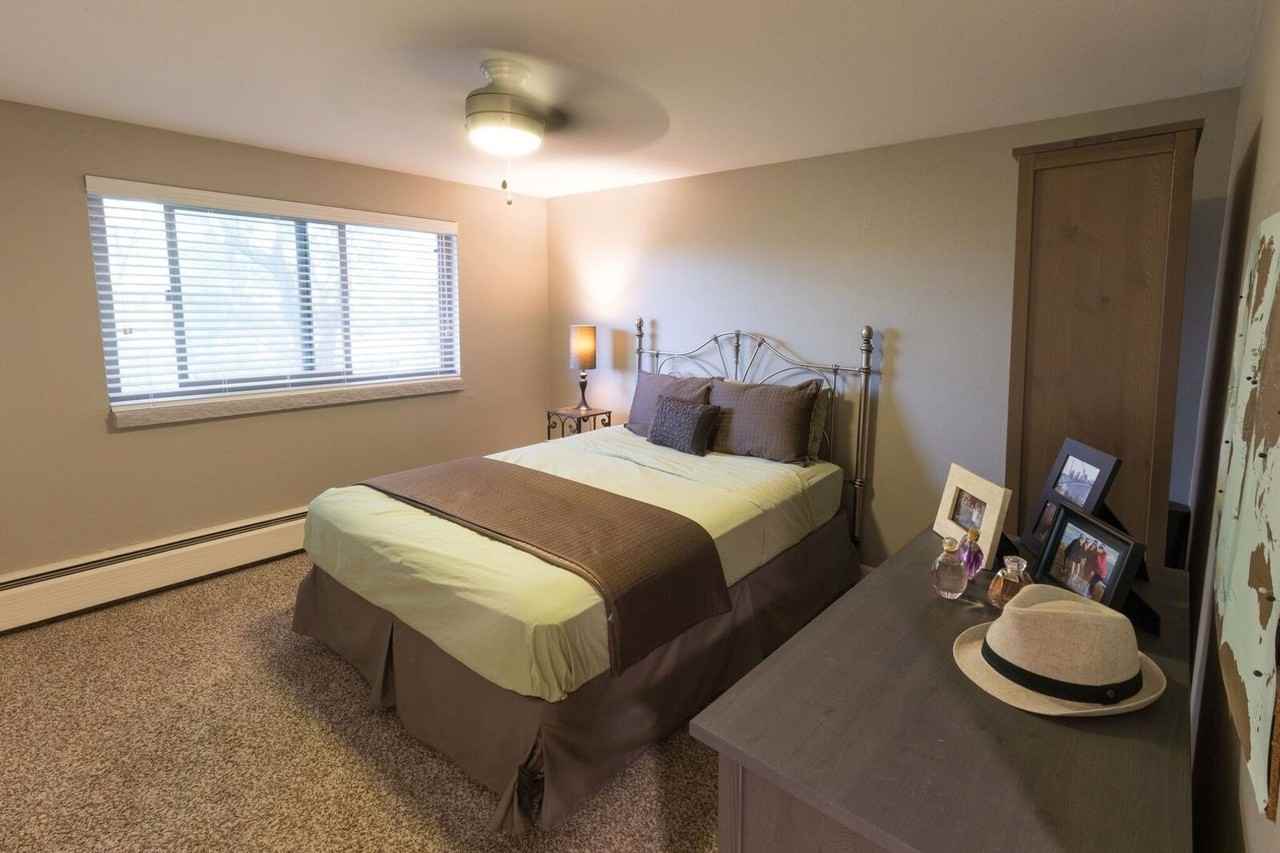 La Fonda Apartments - Photo 4 of 21