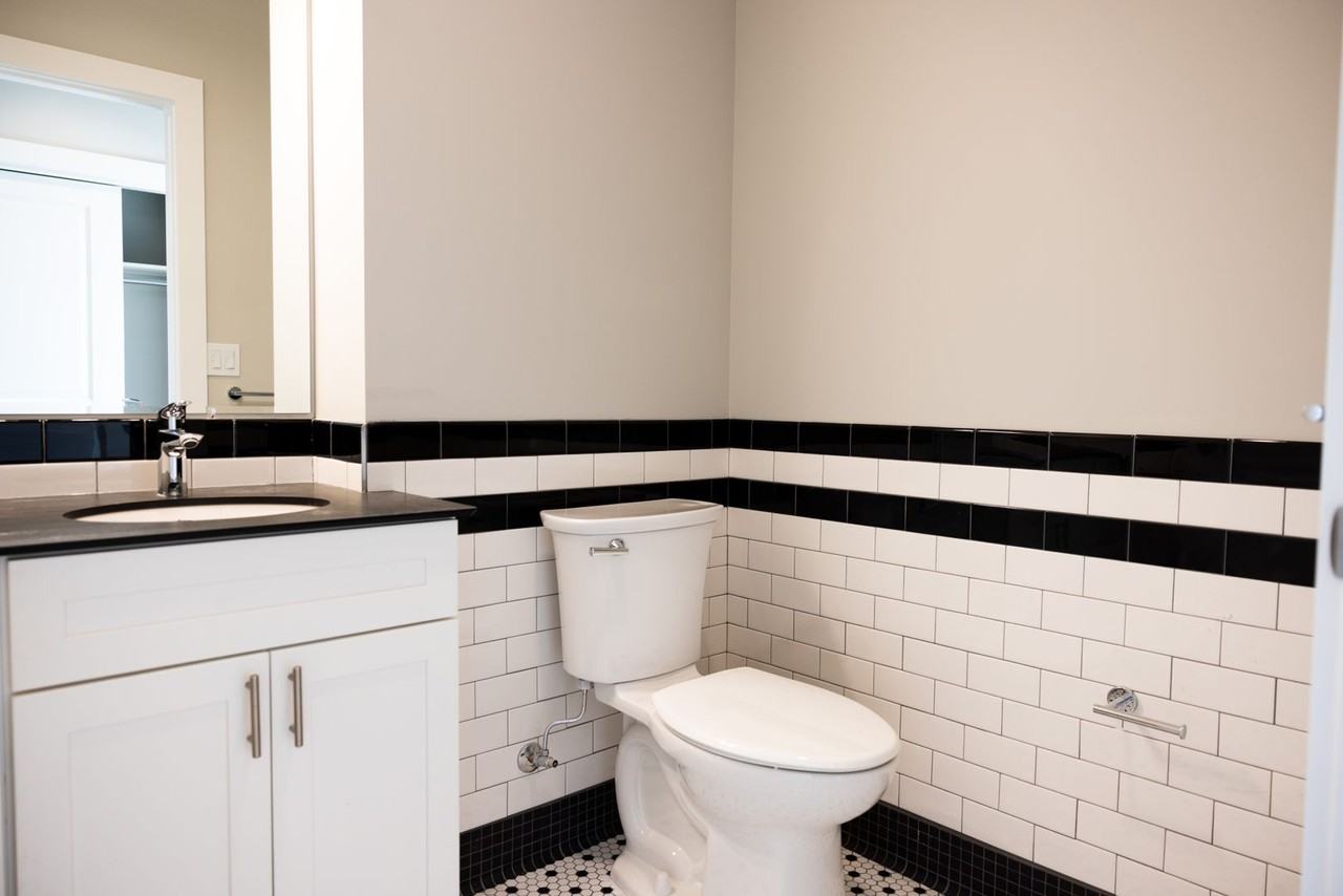 5 West - Photo 5 of 10