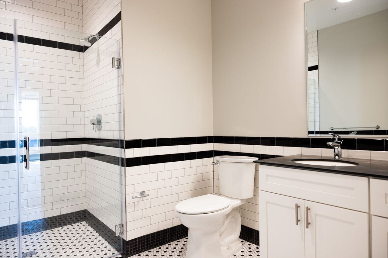 5 West - Photo 6 of 10