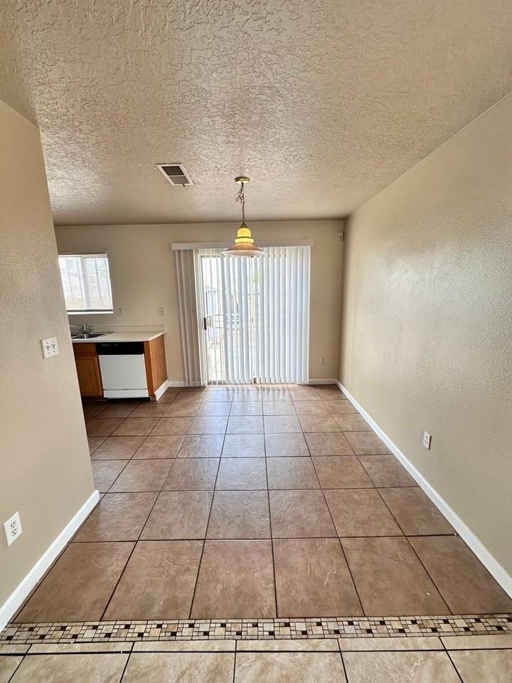 1604 Corriz Dr Sw - Photo 7 of 23