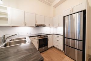 featured image of 429 State St