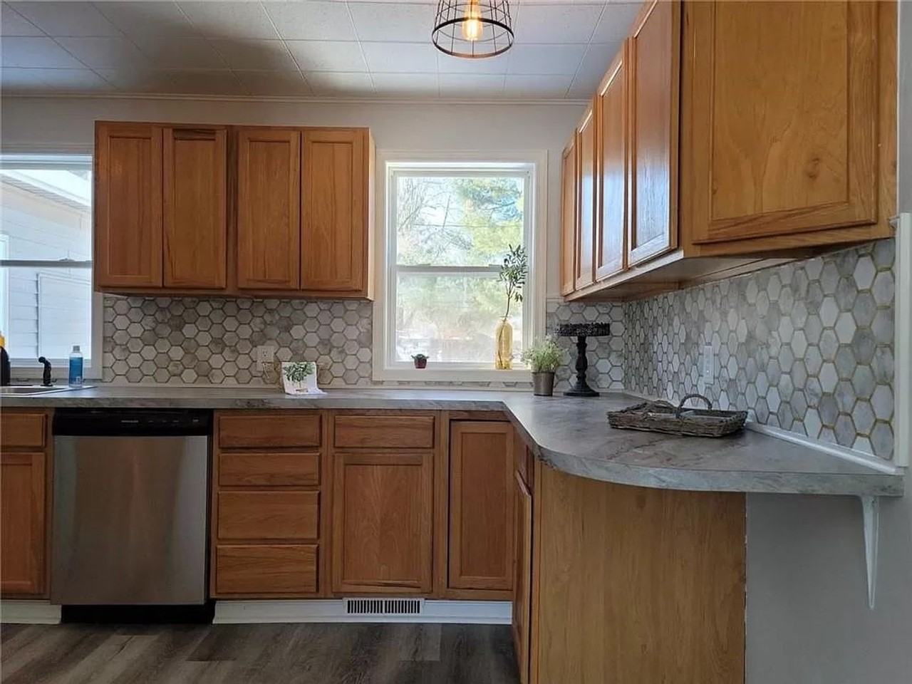 1839 S 25th St - Photo 4 of 13