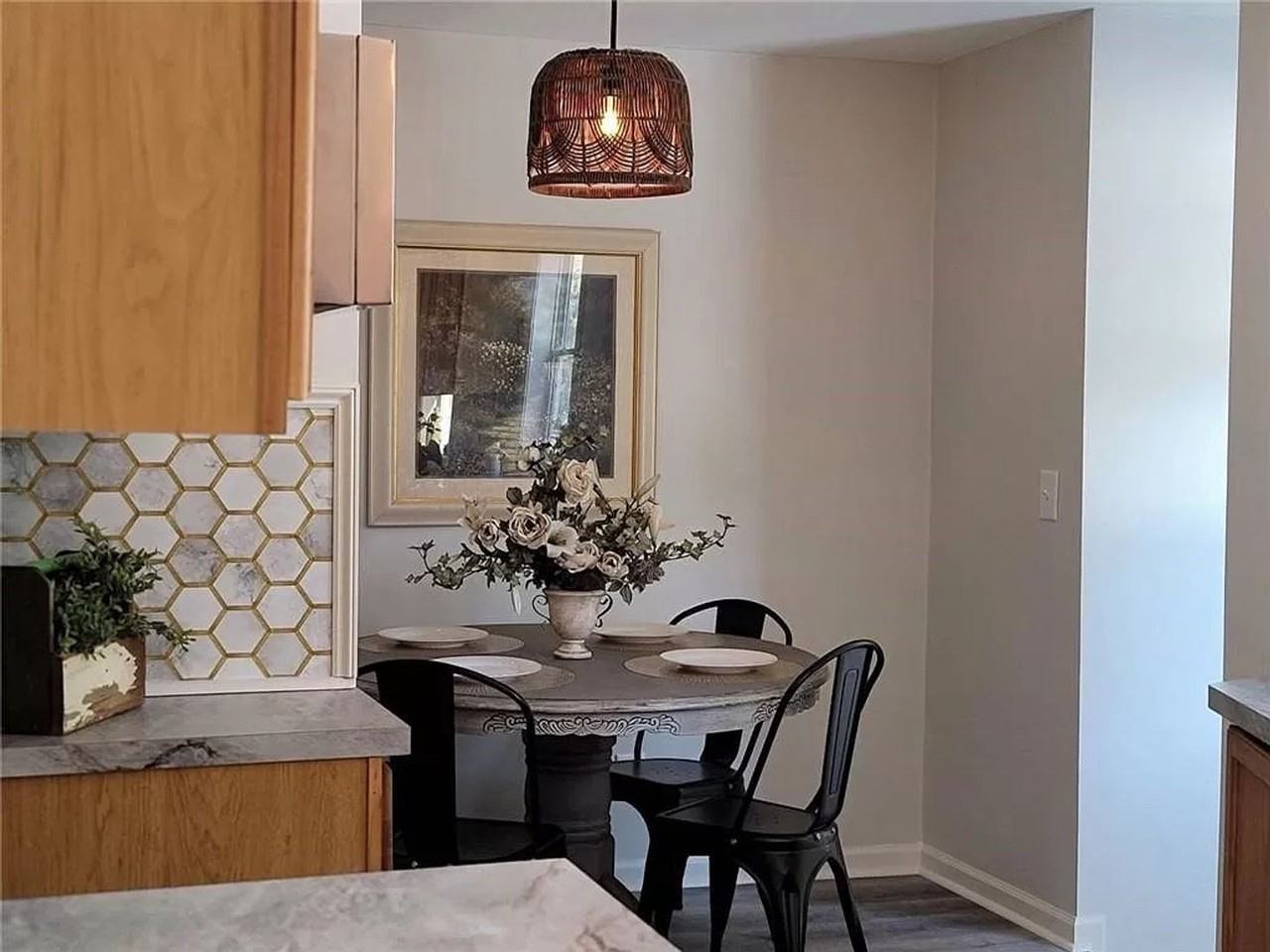1839 S 25th St - Photo 5 of 13