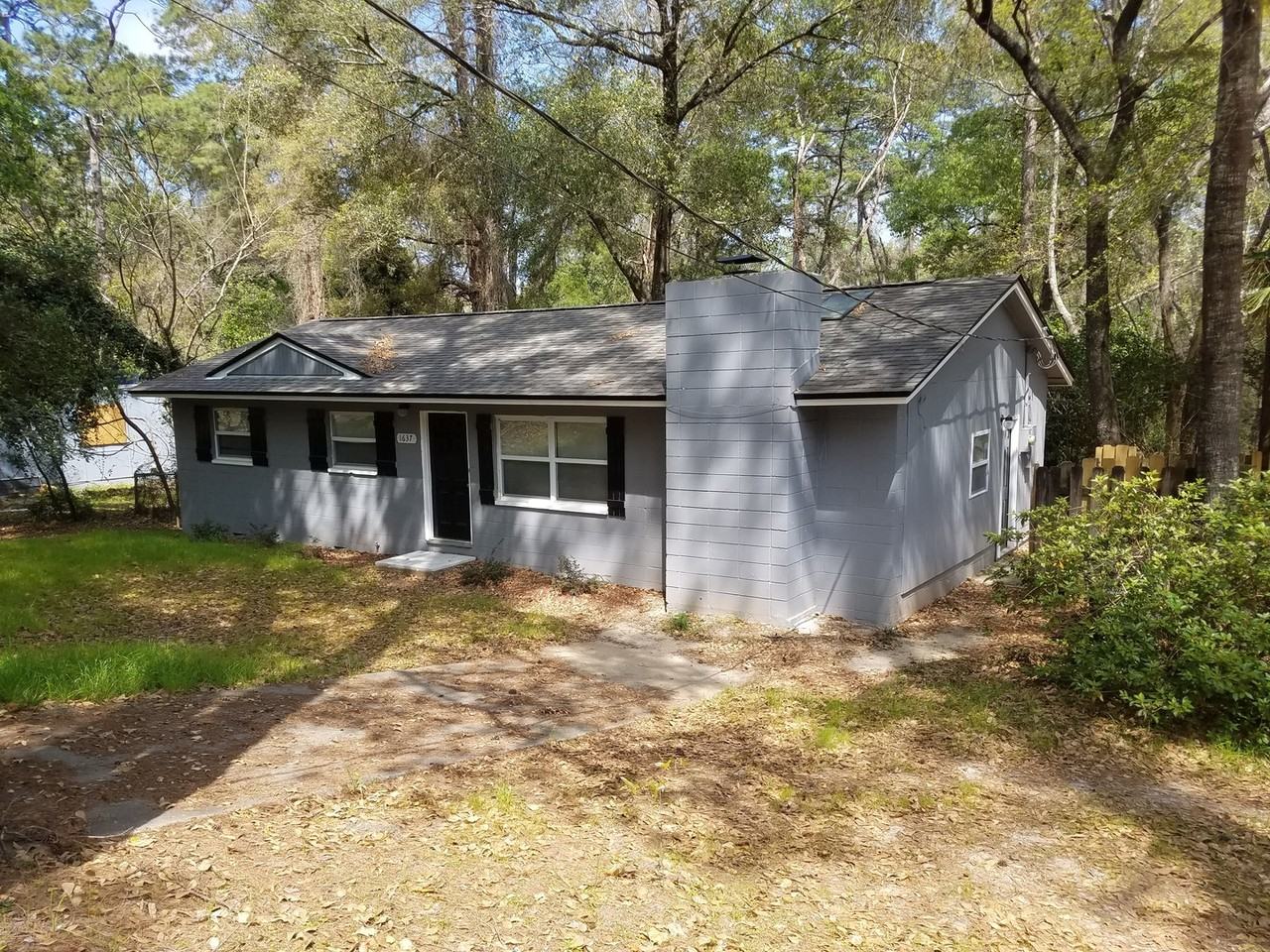 1637 Kelly St - Photo 2 of 12