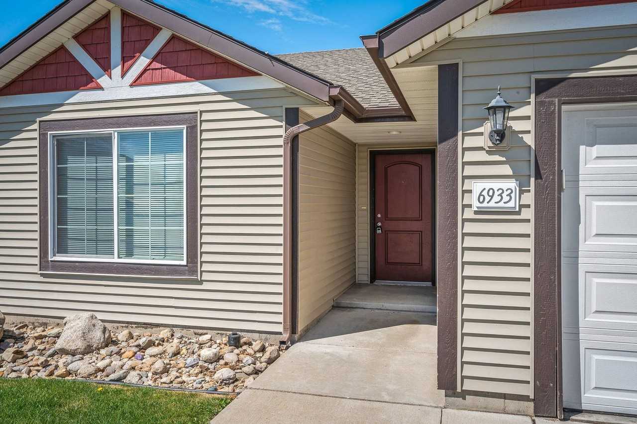 6933 N Fast Hawk Ln - Photo 4 of 32
