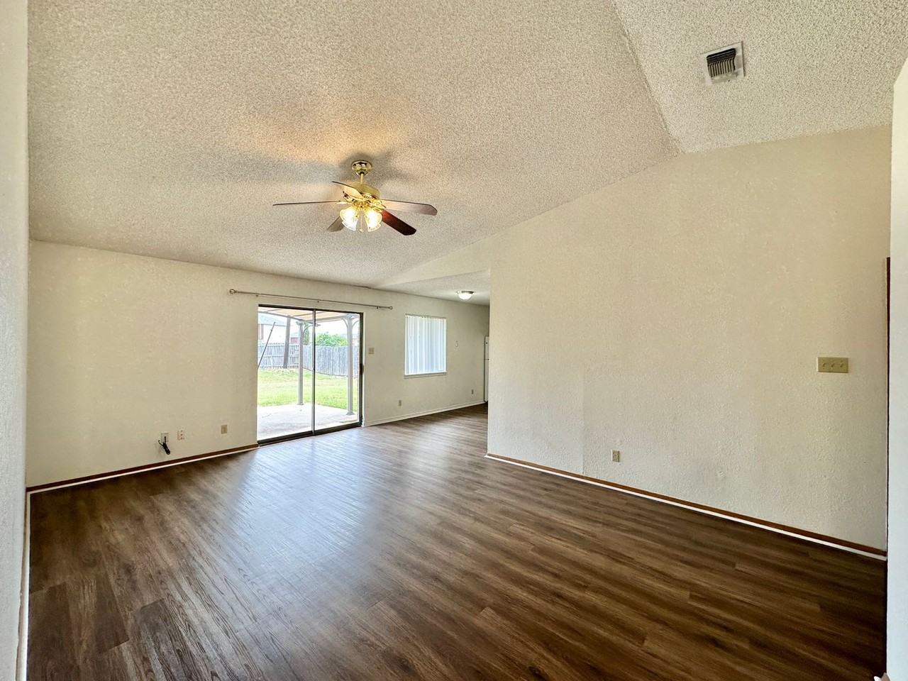 2000 Dusk Drive - Photo 2 of 20