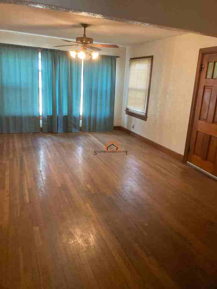 416 Kathrine Ave - Photo 2 of 26