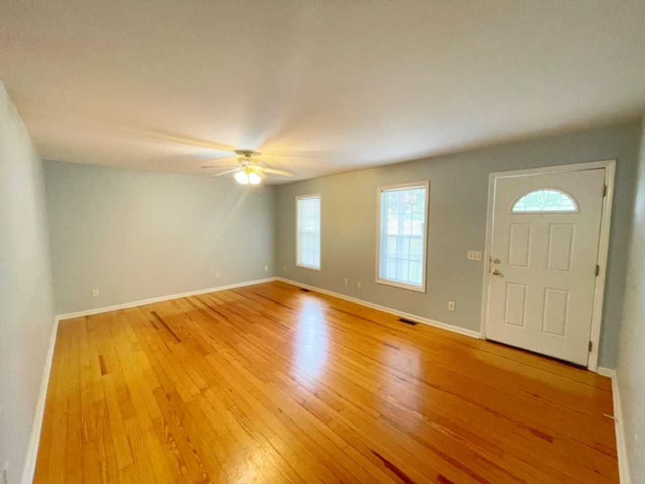 106 E Luther Ave - Photo 3 of 13