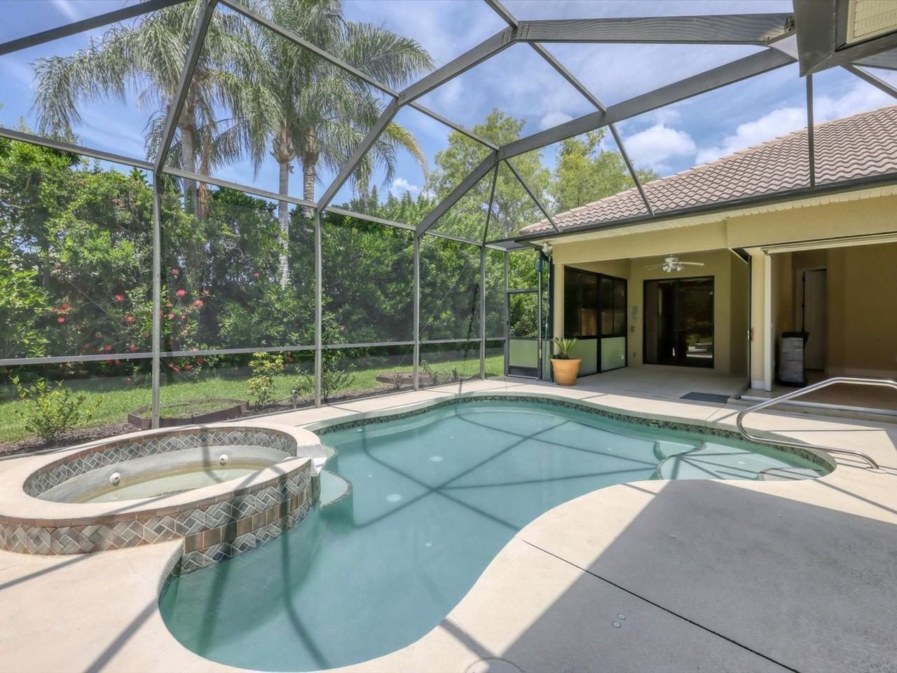 4688 Tuscana Dr - Photo 2 of 31
