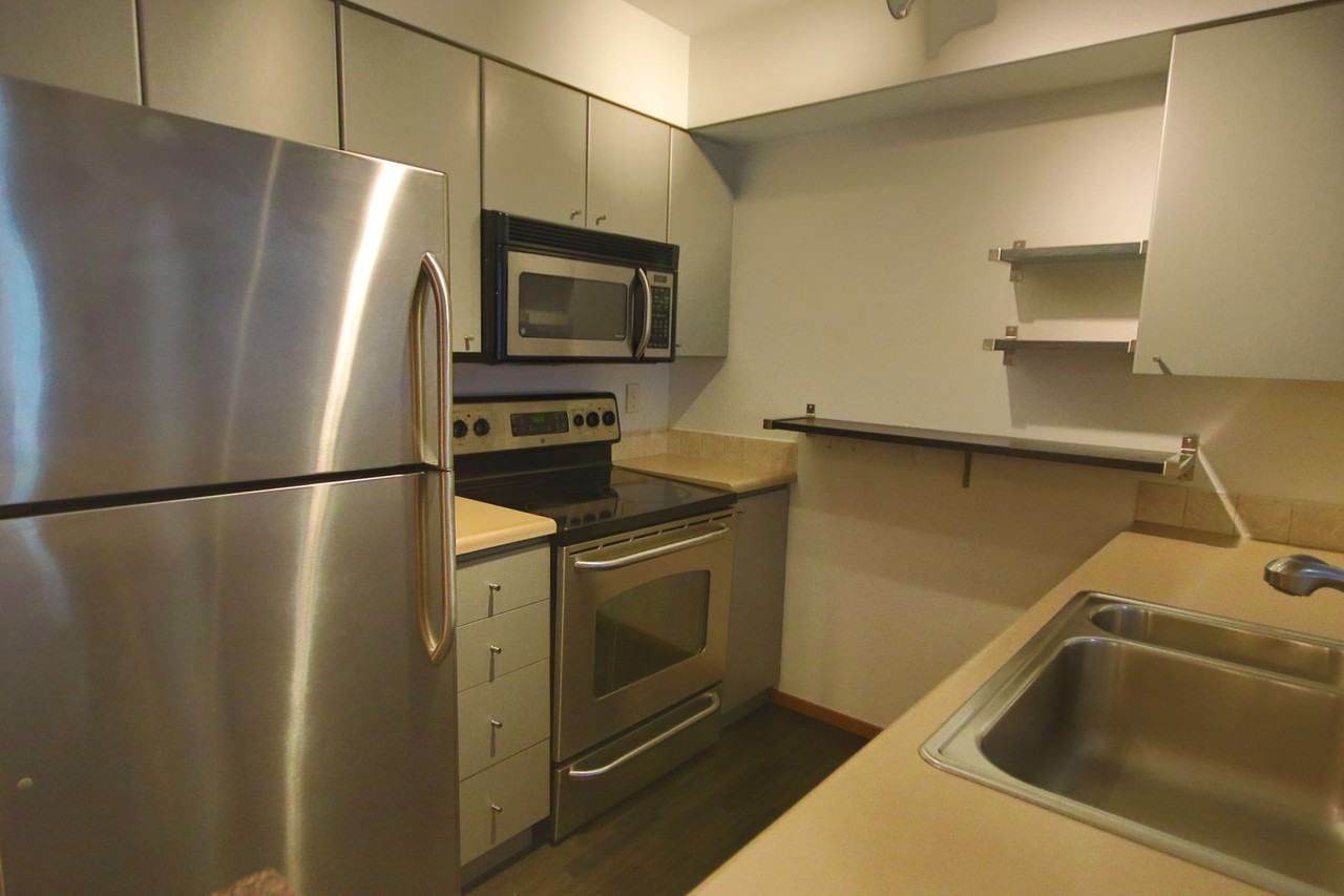 1125 E Olive St #306 - Photo 4 of 16