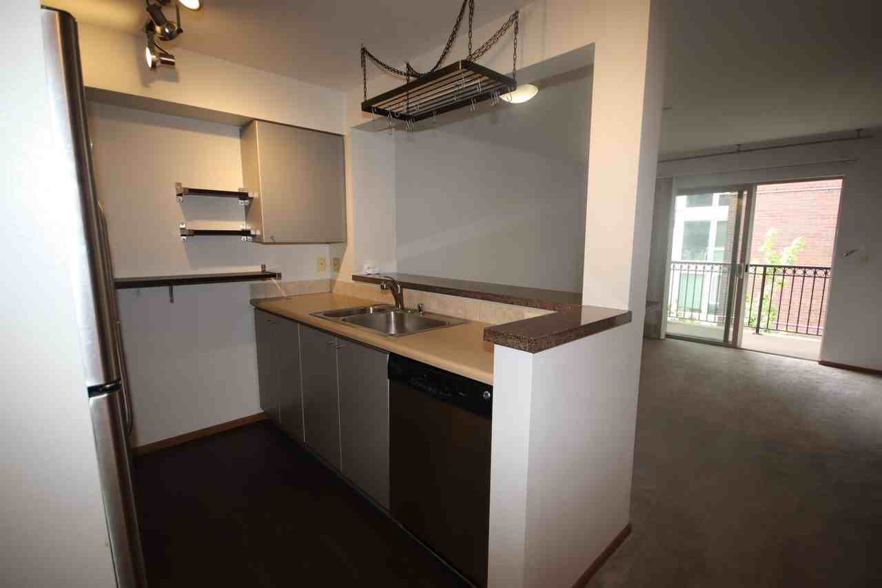 1125 E Olive St #306 - Photo 5 of 16