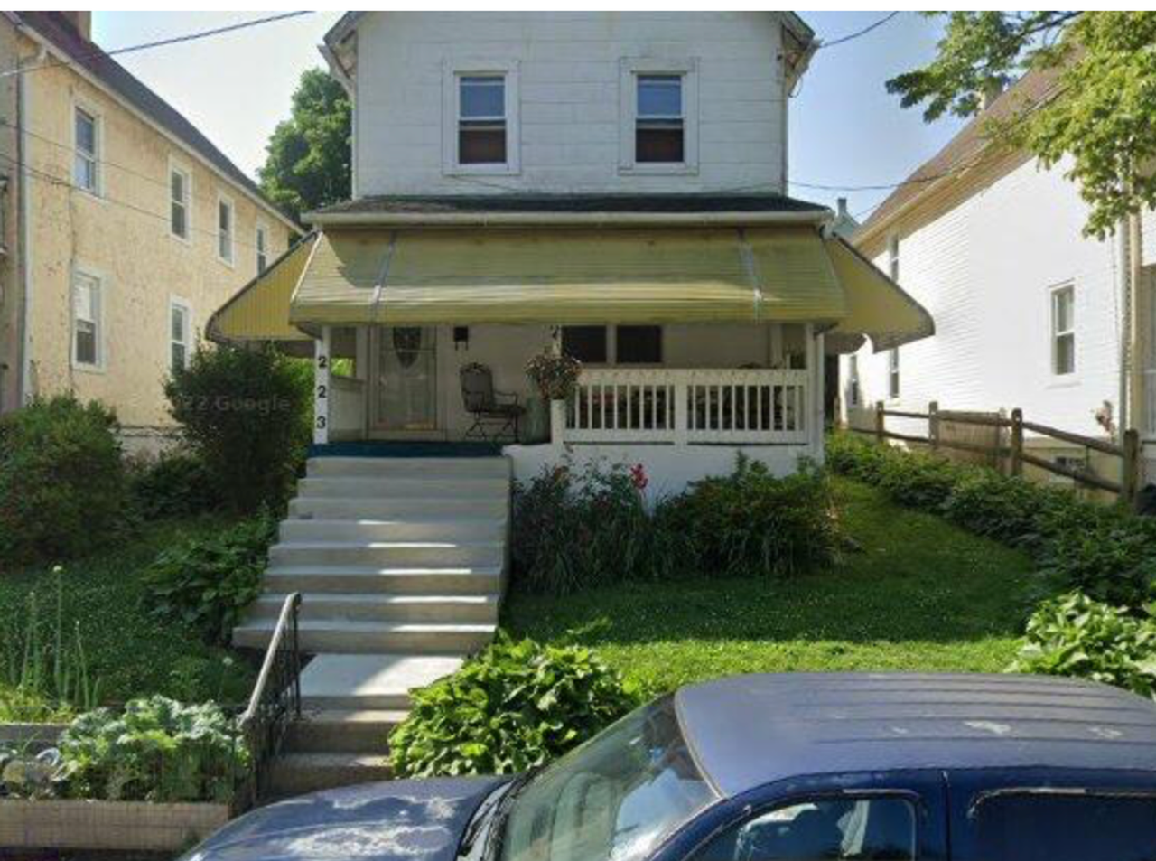 223 Simpson Rd - Photo 2 of 15