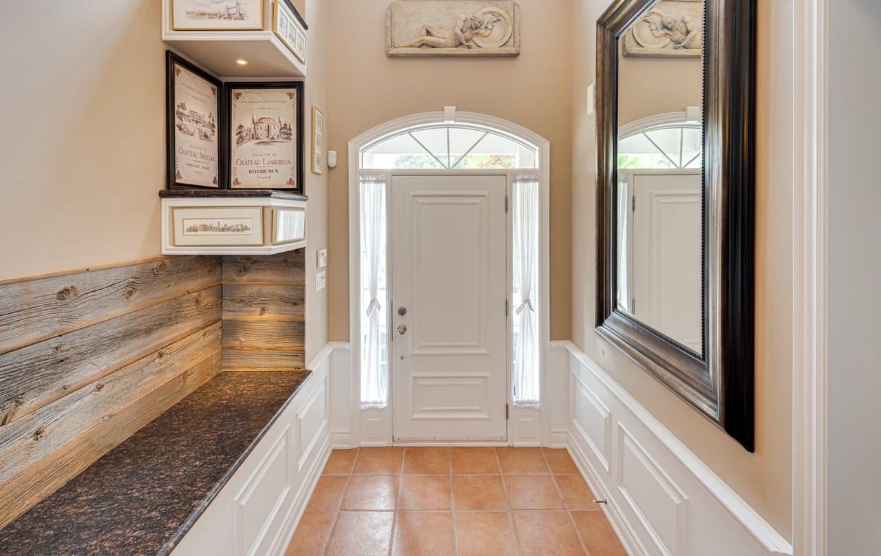 521 Broadway Avenue - Photo 2 of 41