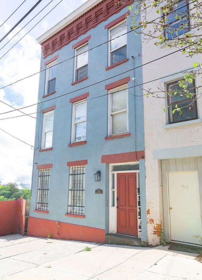 32 Park Ave #3rdFL - Photo 2 of 18