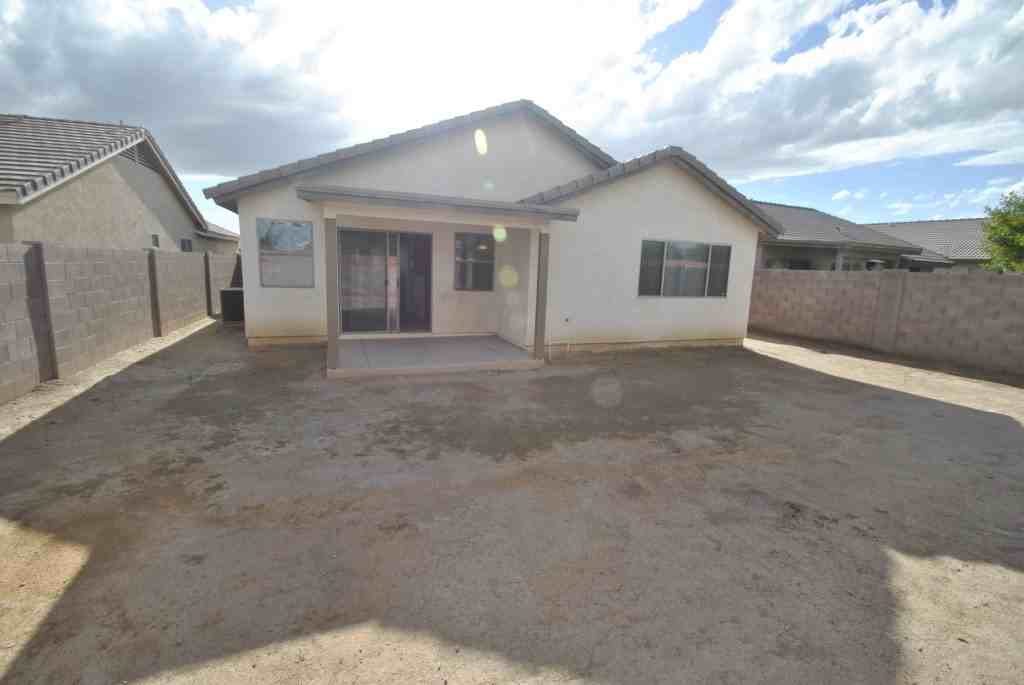 10970 W Mountain View Dr - Photo 2 of 13