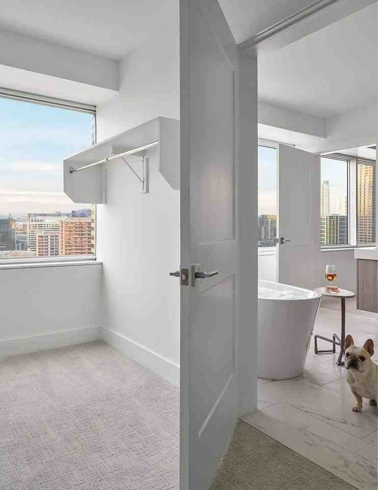 403 North Ervay Street - Photo 4 of 10