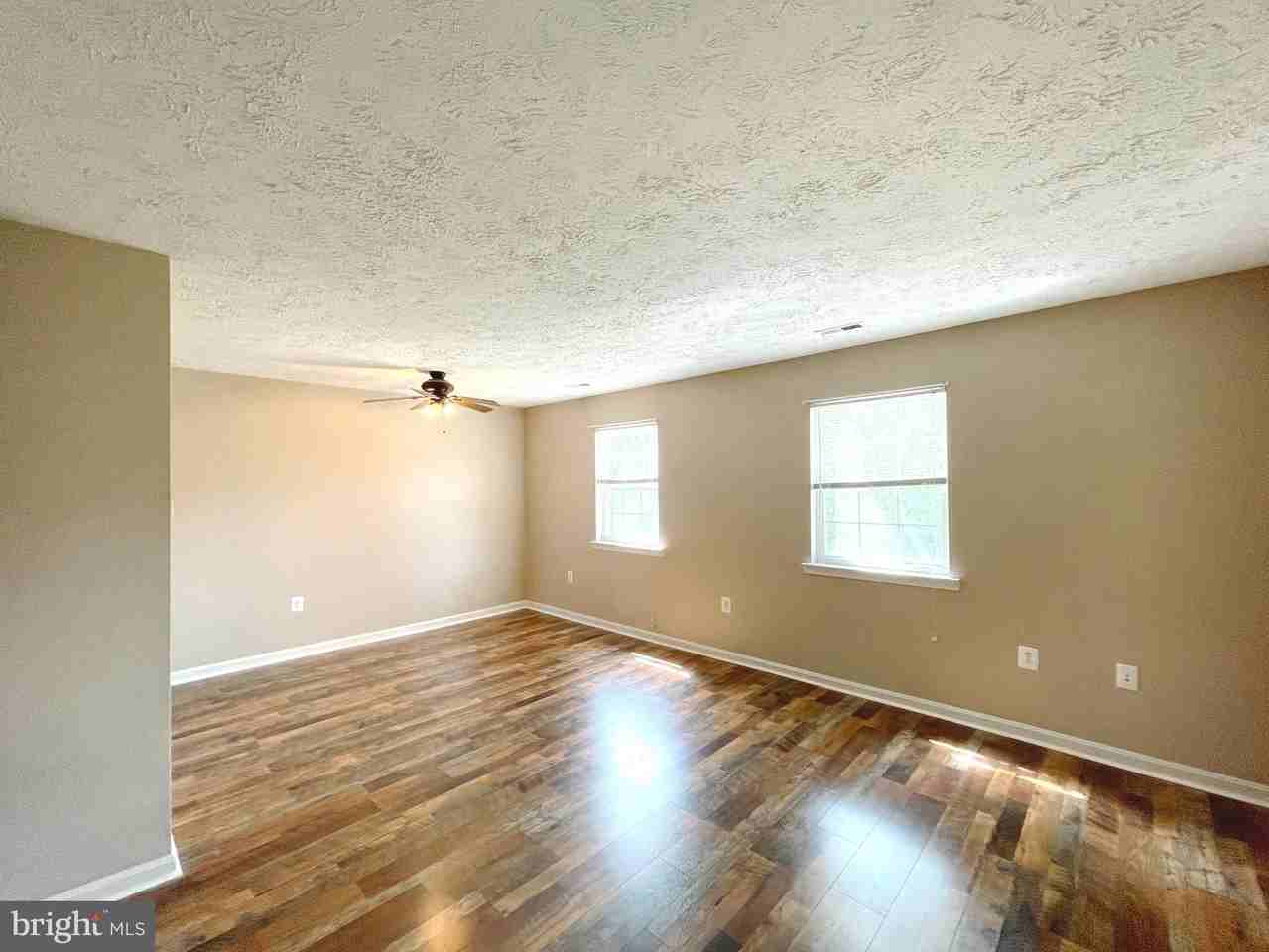 21822 Ronald Dr - Photo 2 of 24