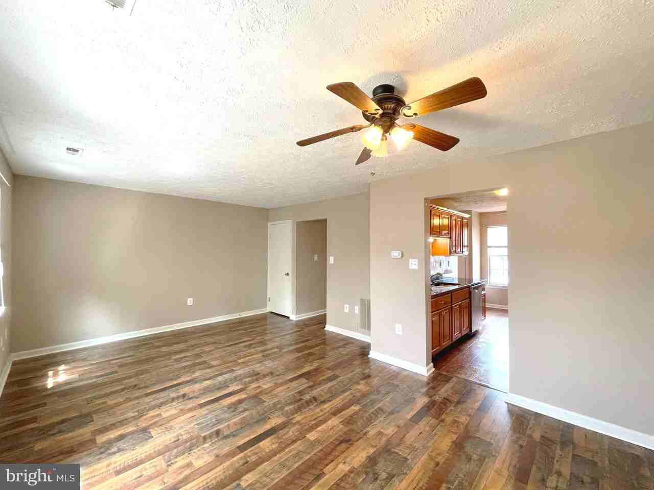 21822 Ronald Dr - Photo 3 of 24