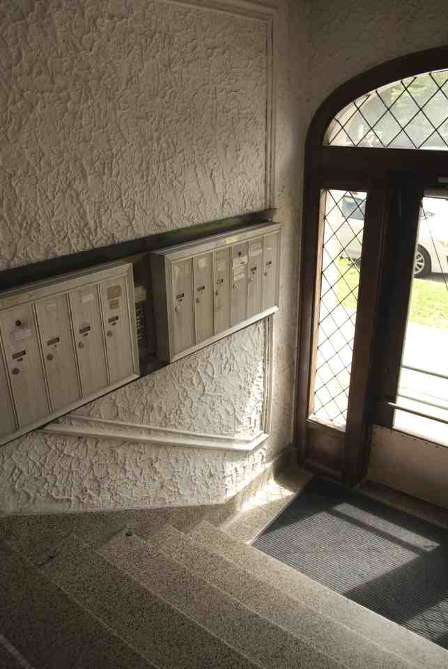 3833 N Oakland Ave - Photo 4 of 5