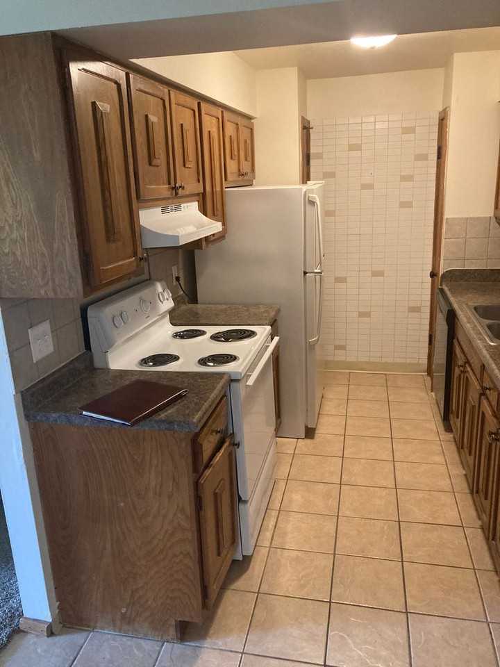 Forest Place Apartments - Photo 6 of 22