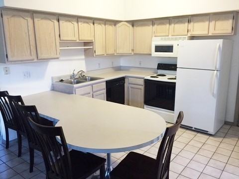 1002SEC - Photo 2 of 13