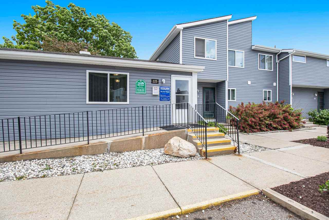 Westwind Townhomes - Photo 3 of 38