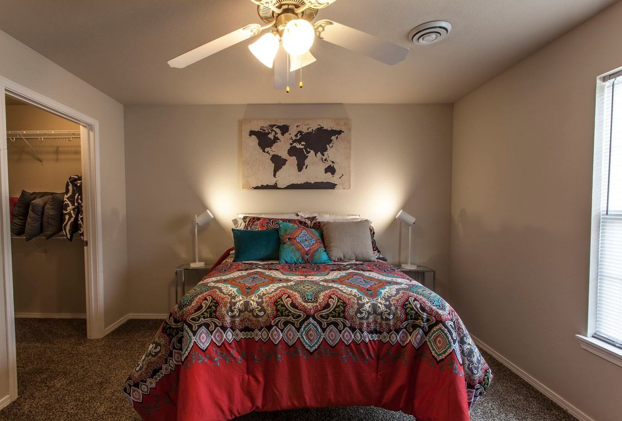 acar-The Carlyle Apartment Homes - Photo 3 of 26