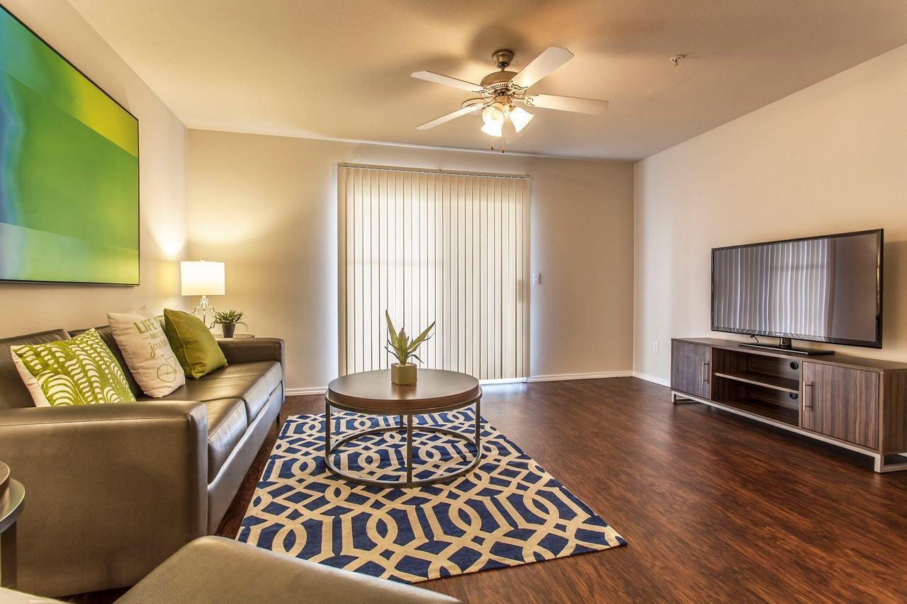 acar-The Carlyle Apartment Homes - Photo 6 of 26