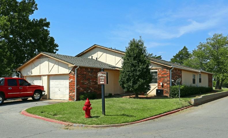 The Cottages at UCO - Photo 5 of 31